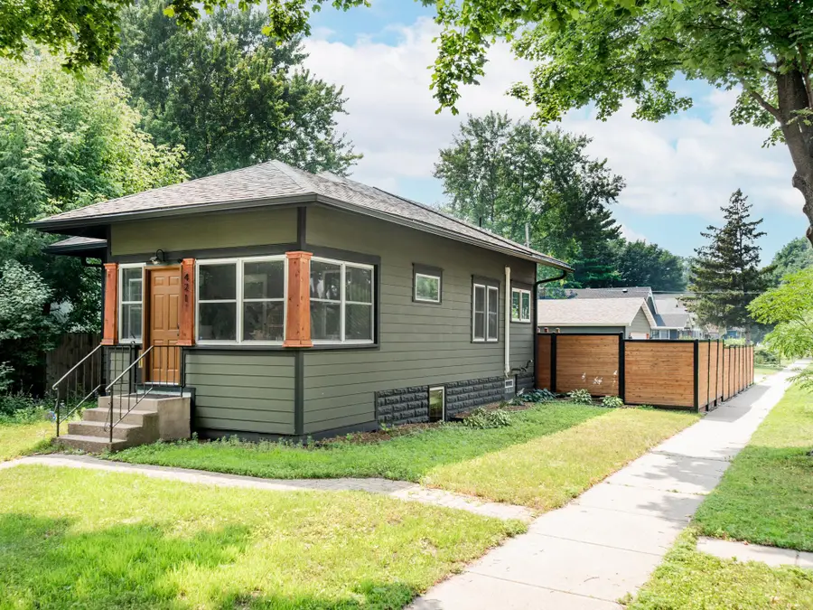 421 Snelling Avenue S, Saint Paul, MN 55105 - #2