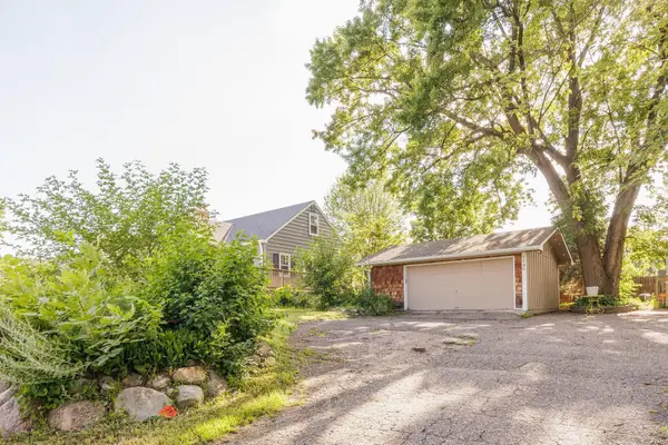 2840 Florida Avenue S, Saint Louis Park, MN 55426