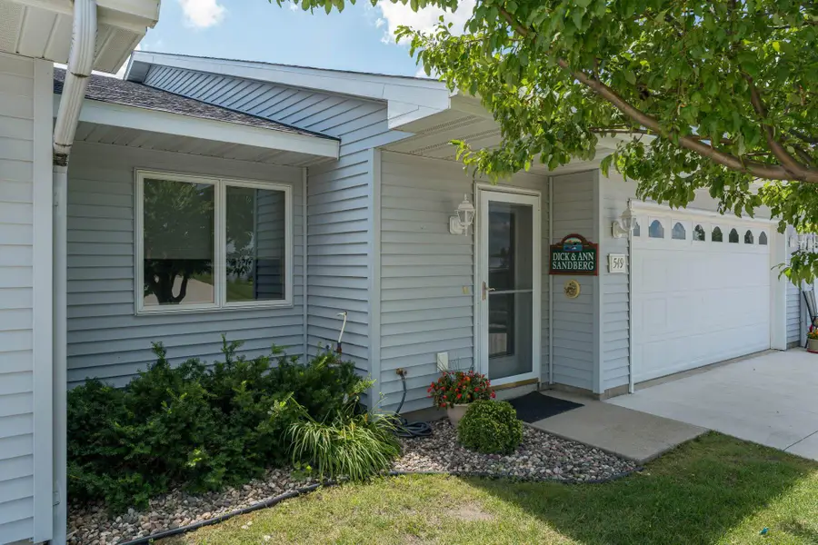 549 Oakwood Drive, Janesville, MN 56048 - #3