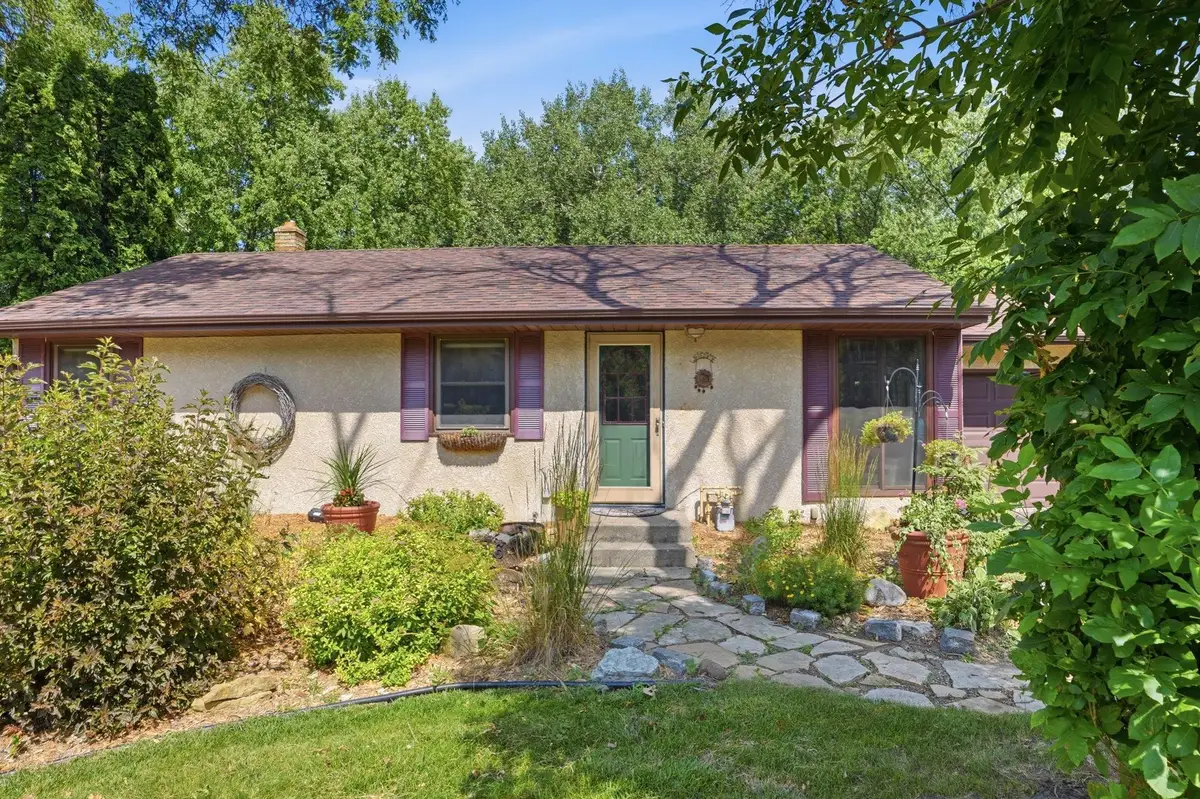 2686 Victoria Street N, Roseville, MN 55113 - #1