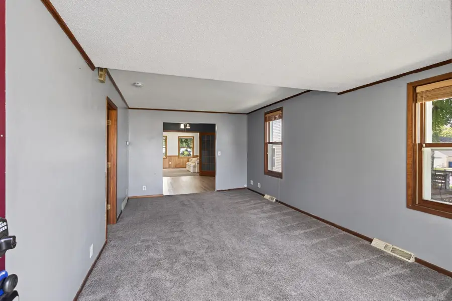 220 N Chestnut Street, Belle Plaine, MN 56011 - #3