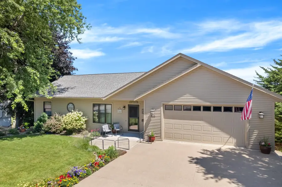 329 2nd Street E, Wabasha, MN 55981 - #2