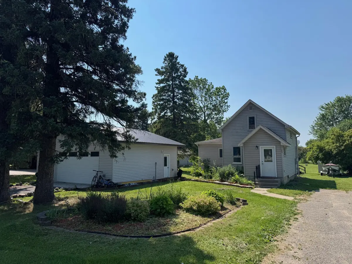 33 Carlson Avenue Nw, Blackduck, MN 56630 - #1