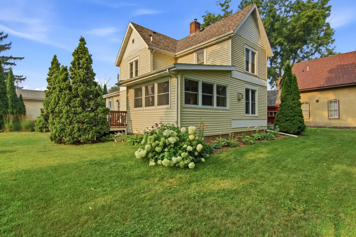 610 Washington Avenue, Wabasha, MN 55981 - #1