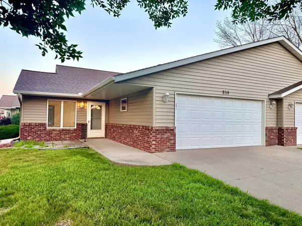 939 Mayvis Boulevard, Mankato, MN 56001
