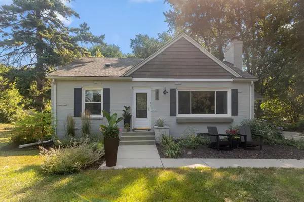 1310 Welcome Avenue N, Golden Valley, MN 55422
