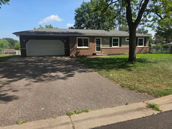 3725 78th Street E, Inver Grove Heights, MN 55076