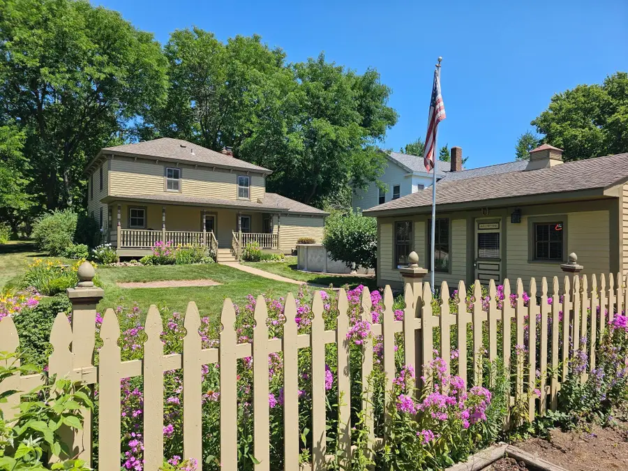 337 Court Street N, Prescott, WI 54021 - #3