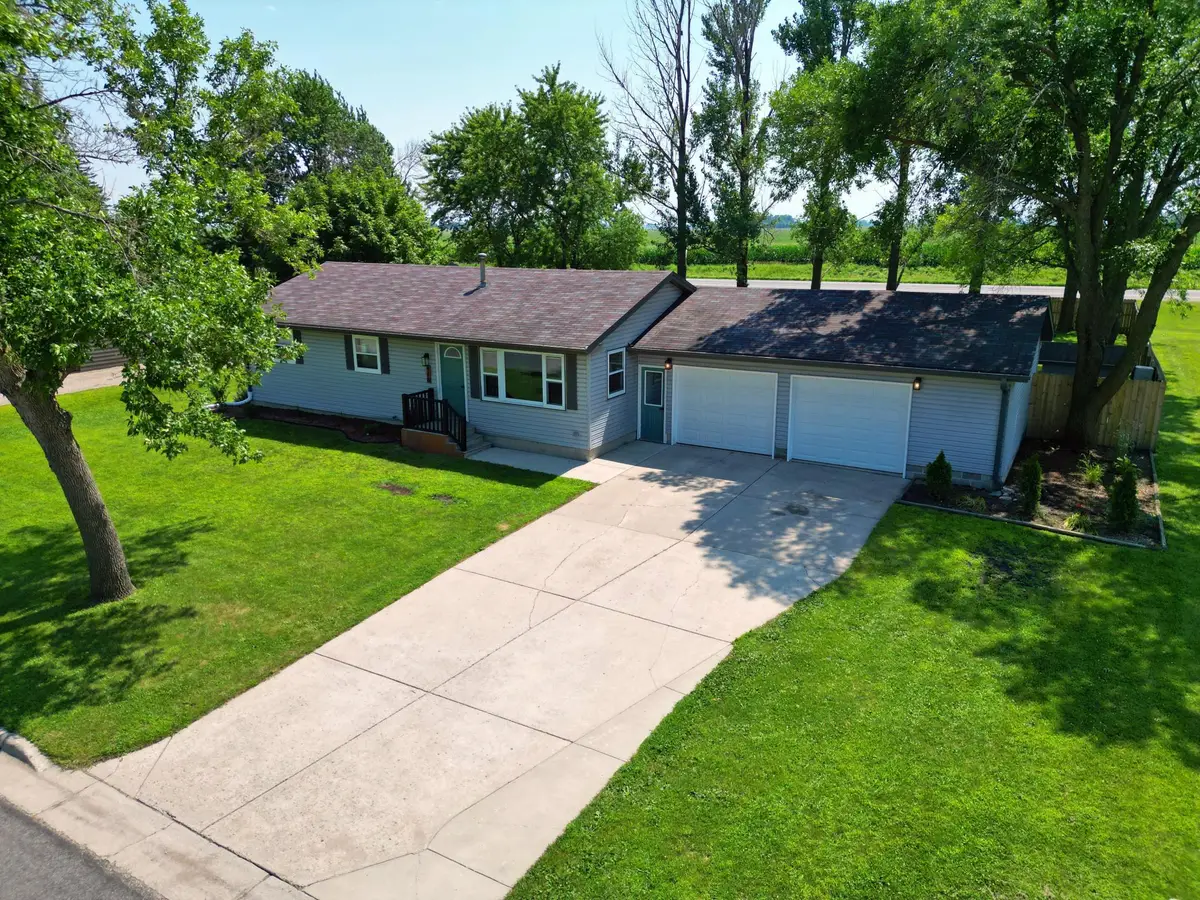 916 Birch Avenue W, Hector, MN 55342 - #1