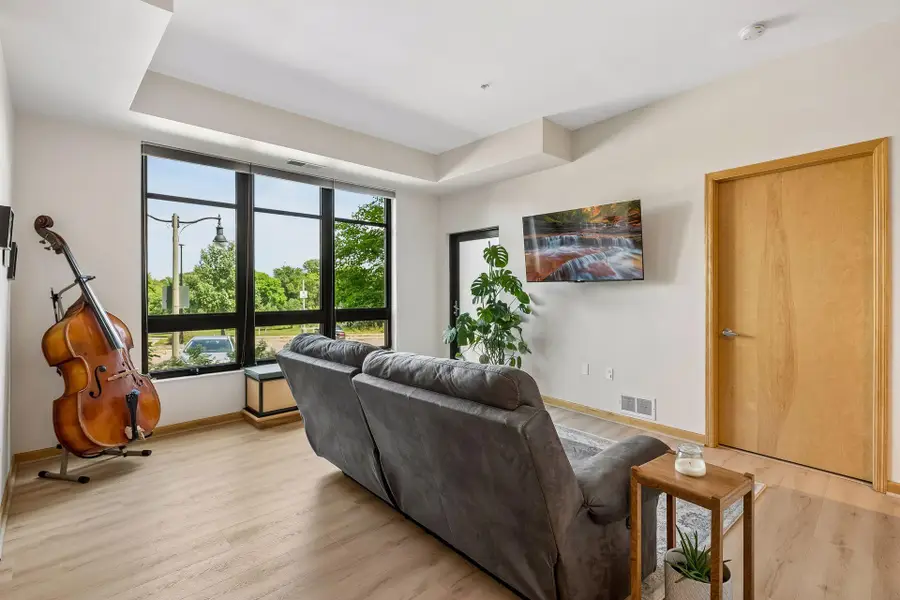 3707 Grand Way #102, Saint Louis Park, MN 55416 - #3