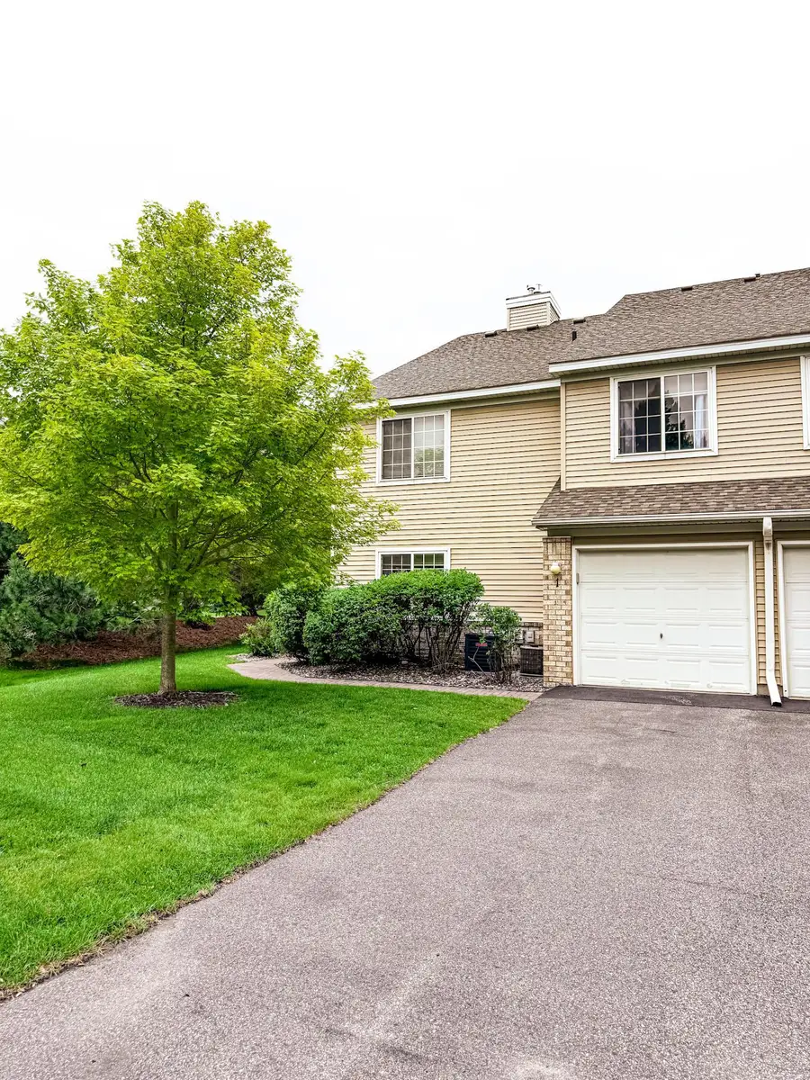 2225 Ranchview Lane N #1, Plymouth, MN 55447 - #2