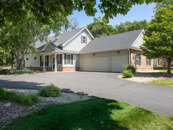 10562 Mississippi Circle N, Brooklyn Park, MN 55443