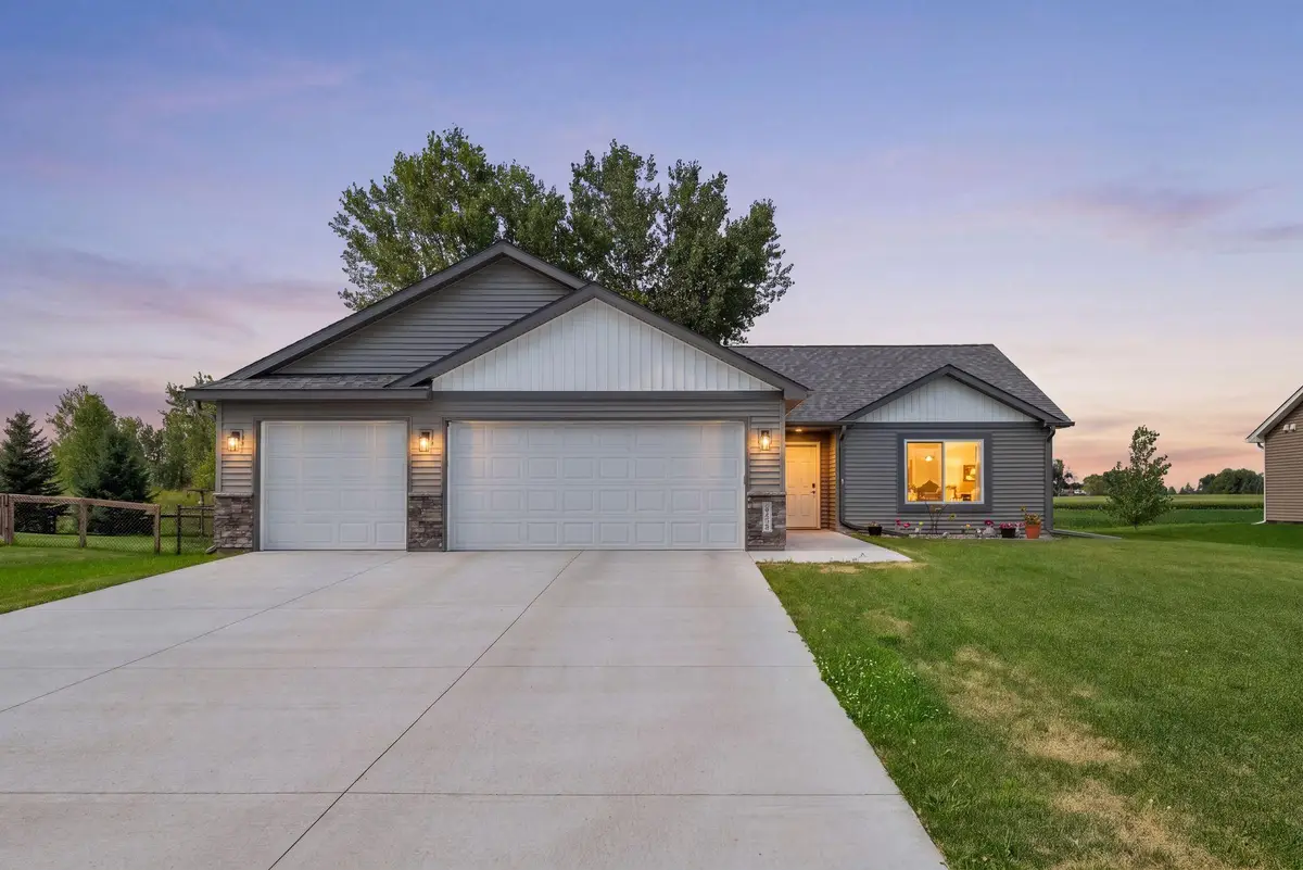 345 6th Street E, Green Isle, MN 55338 - #1