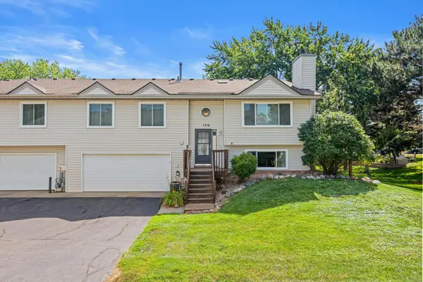 1314 Deercliff Lane, Eagan, MN 55123