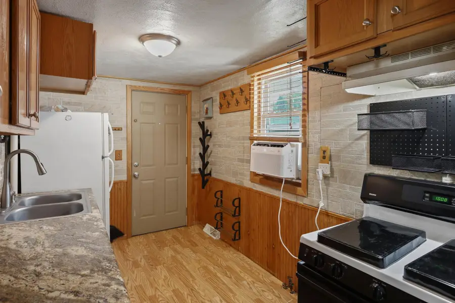 220 33rd Avenue N, Saint Cloud, MN 56303 - #3