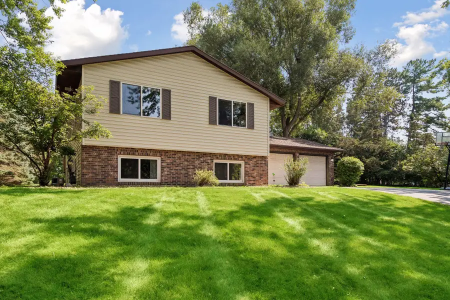 18208 Ginavale Lane, Eden Prairie, MN 55346 - #2