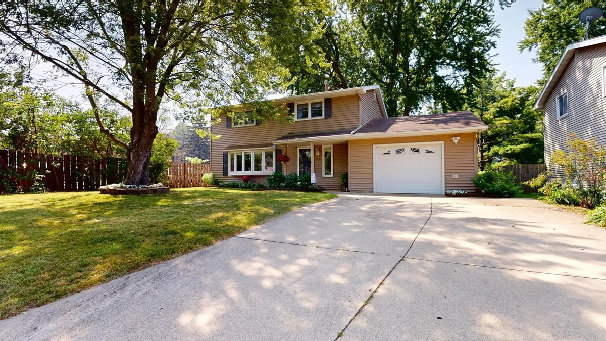 826 Minnie Maddern Street, Albert Lea, MN 56007 - #1