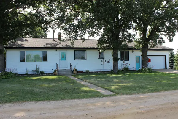 17960 Aaron Heights Nw, Evansville, MN 56326