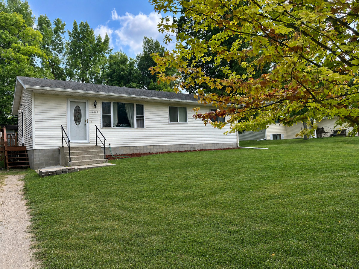 2208 Darling Avenue E, Alexandria, MN 56308 - #1