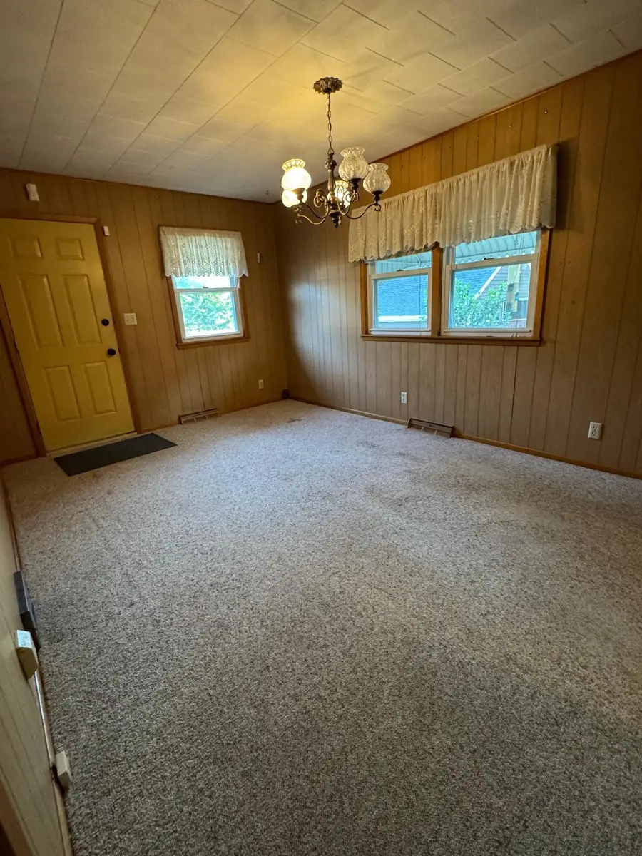 1409 6th Avenue Nw, Austin, MN 55912 - #2