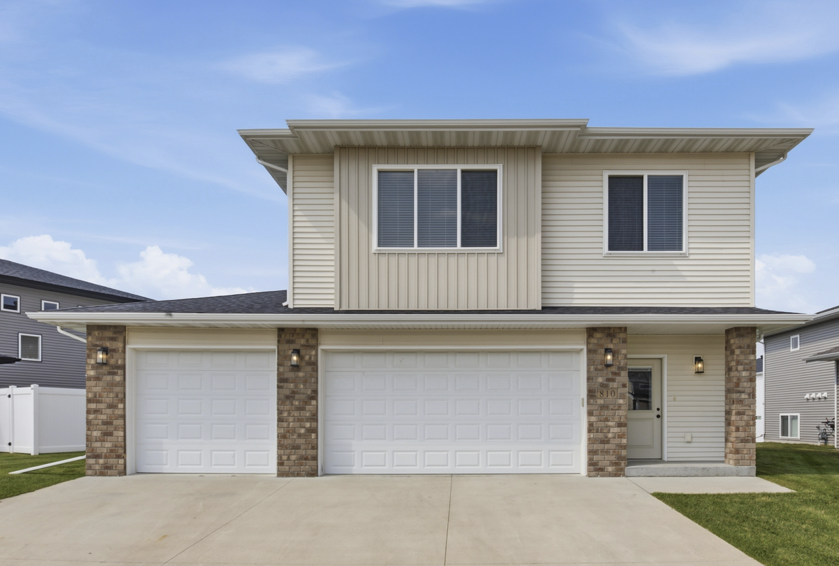 810 Albert Drive W, West Fargo, ND 58078 - #1