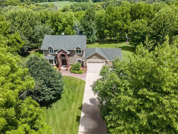 2841 Imperial Avenue N, Lake Elmo, MN 55042