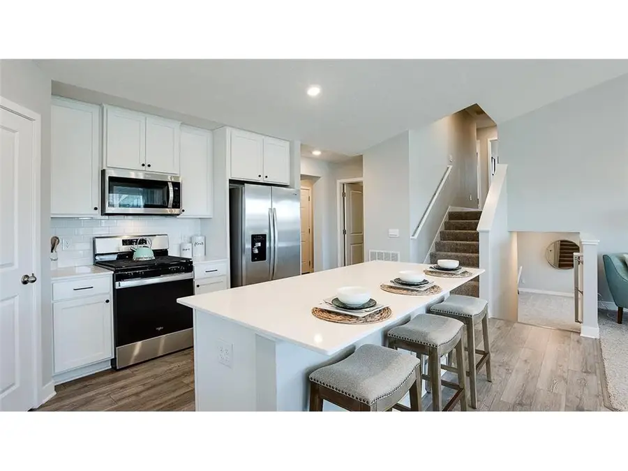 8801 Jules Avenue S, Cottage Grove, MN 55016 - #2
