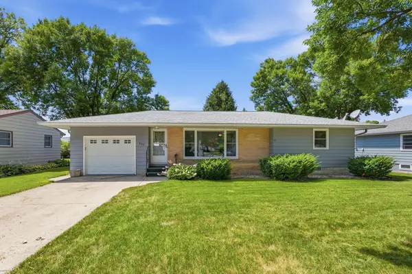 520 2nd Street E, Hector, MN 55342