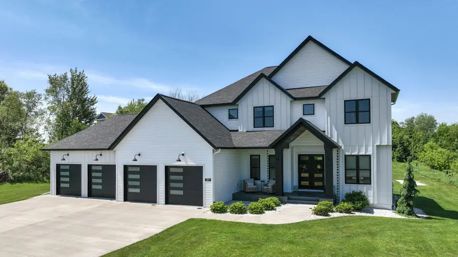 S8908 Chestnut Road, Eau Claire, WI 54701 - #2