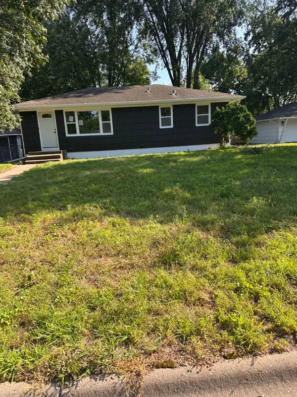 6717 65th Avenue N, Brooklyn Park, MN 55428