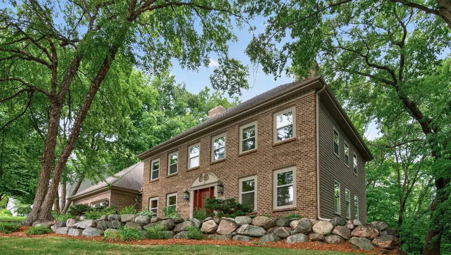 18401 Beaverwood Hill, Minnetonka, MN 55345 - #2