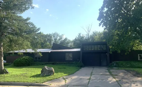 305 6th Street Nw, Adams, MN 55909