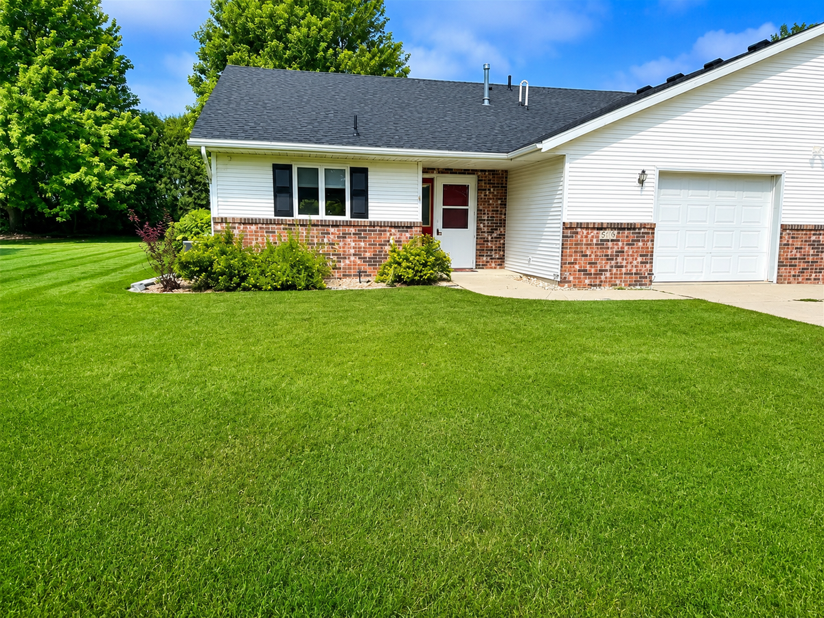 2608 10th Street Sw, Willmar, MN 56201 - #1
