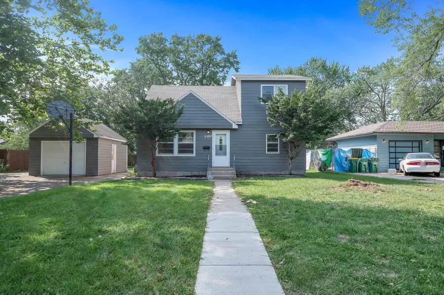 6107 Bryant Avenue N, Brooklyn Center, MN 55430 - #3