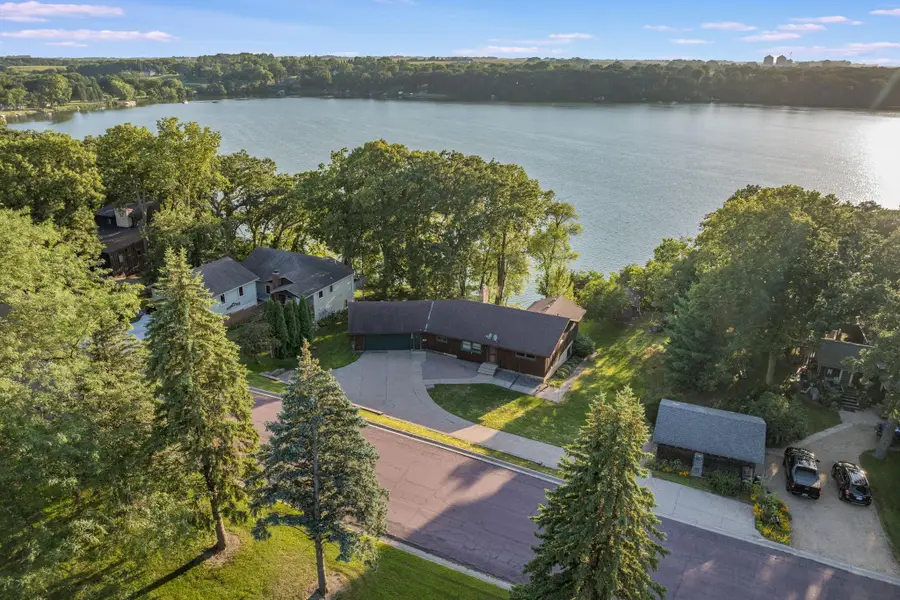350 E Amber Lake Drive, Fairmont, MN 56031 - #3