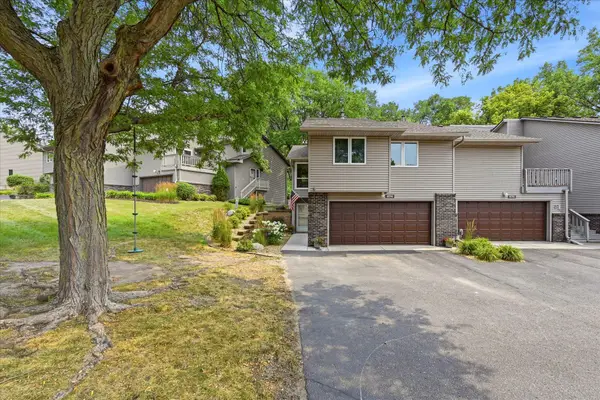674 Dorland Road S, Maplewood, MN 55119