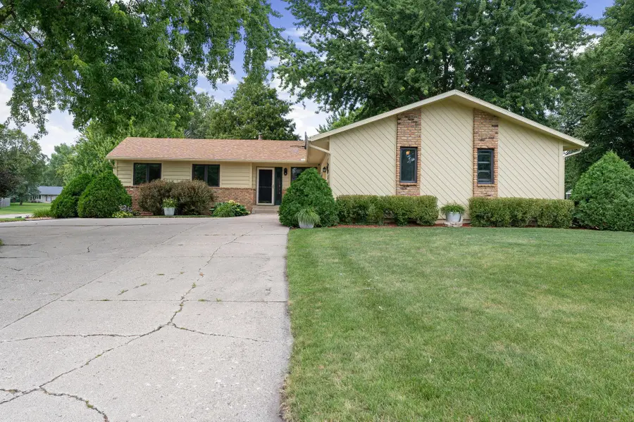 545 Crestview Lane, Owatonna, MN 55060 - #2
