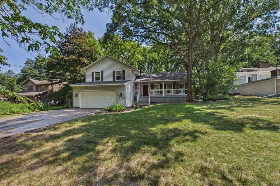 30 B Street, Saint Paul, MN 55106 - #2