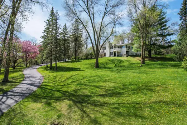 2211 Lenwood Drive Sw, Rochester, MN 55902