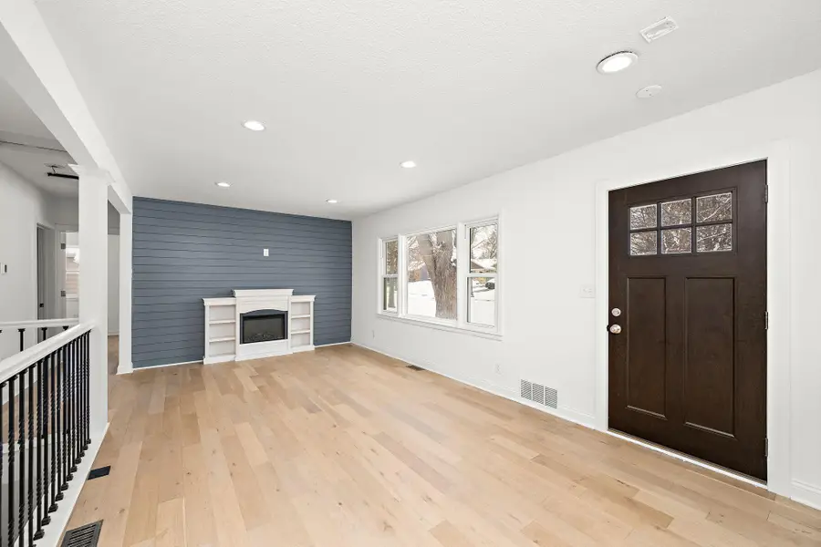 1756 Saunders Avenue, Saint Paul, MN 55116 - #2