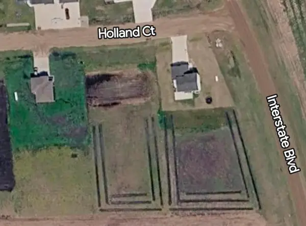107 Holland Court, Harwood, ND 58042
