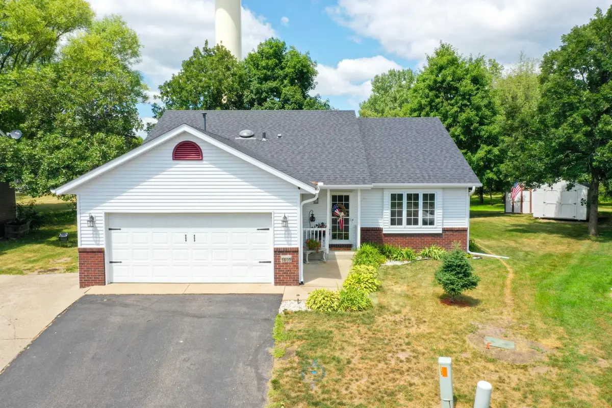 1410 Summit Avenue N, Sauk Rapids, MN 56379 - #1