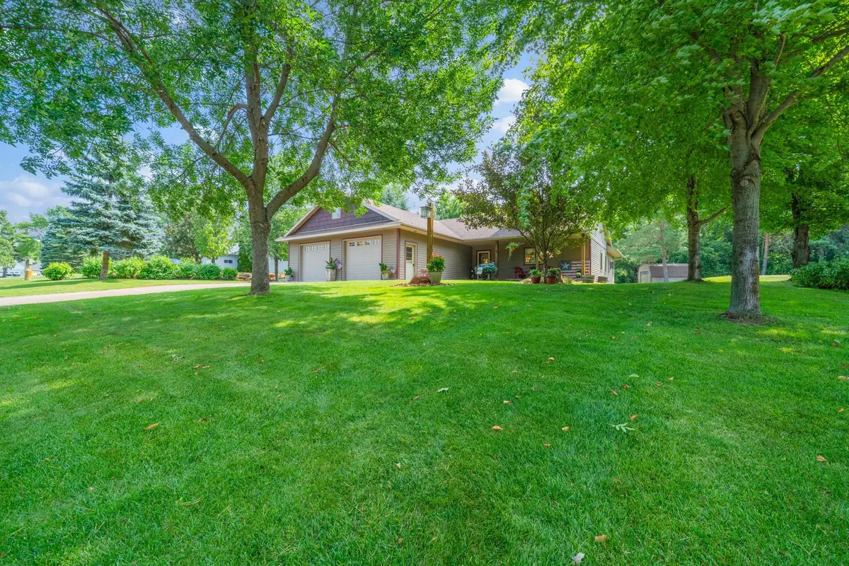 3123 Crestwood Drive Ne, Alexandria, MN 56308 - #1