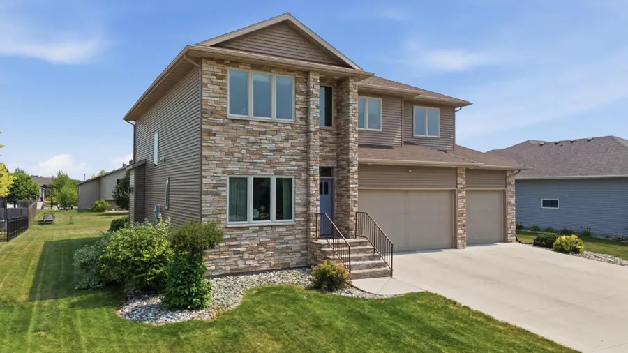 6282 Martens Way S, Fargo, ND 58104 - #2