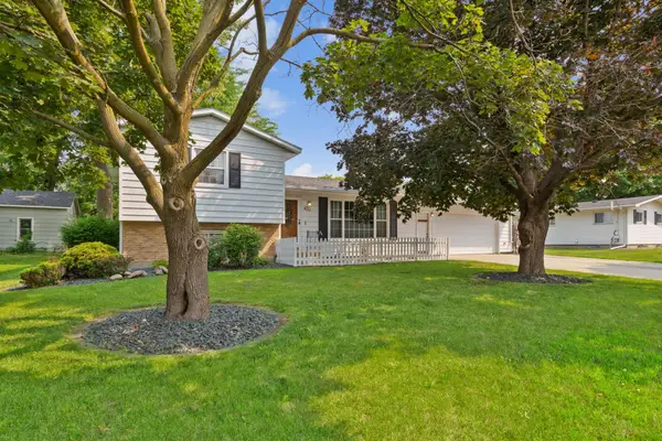 470 16th Street Ne, Owatonna, MN 55060