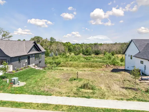 1951 Campfire Drive E, Waconia, MN 55387