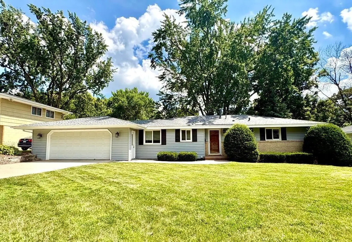 2009 W 83rd Street, Bloomington, MN 55431 - #1