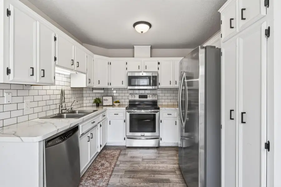 14332 Glenda Drive, Apple Valley, MN 55124 - #3