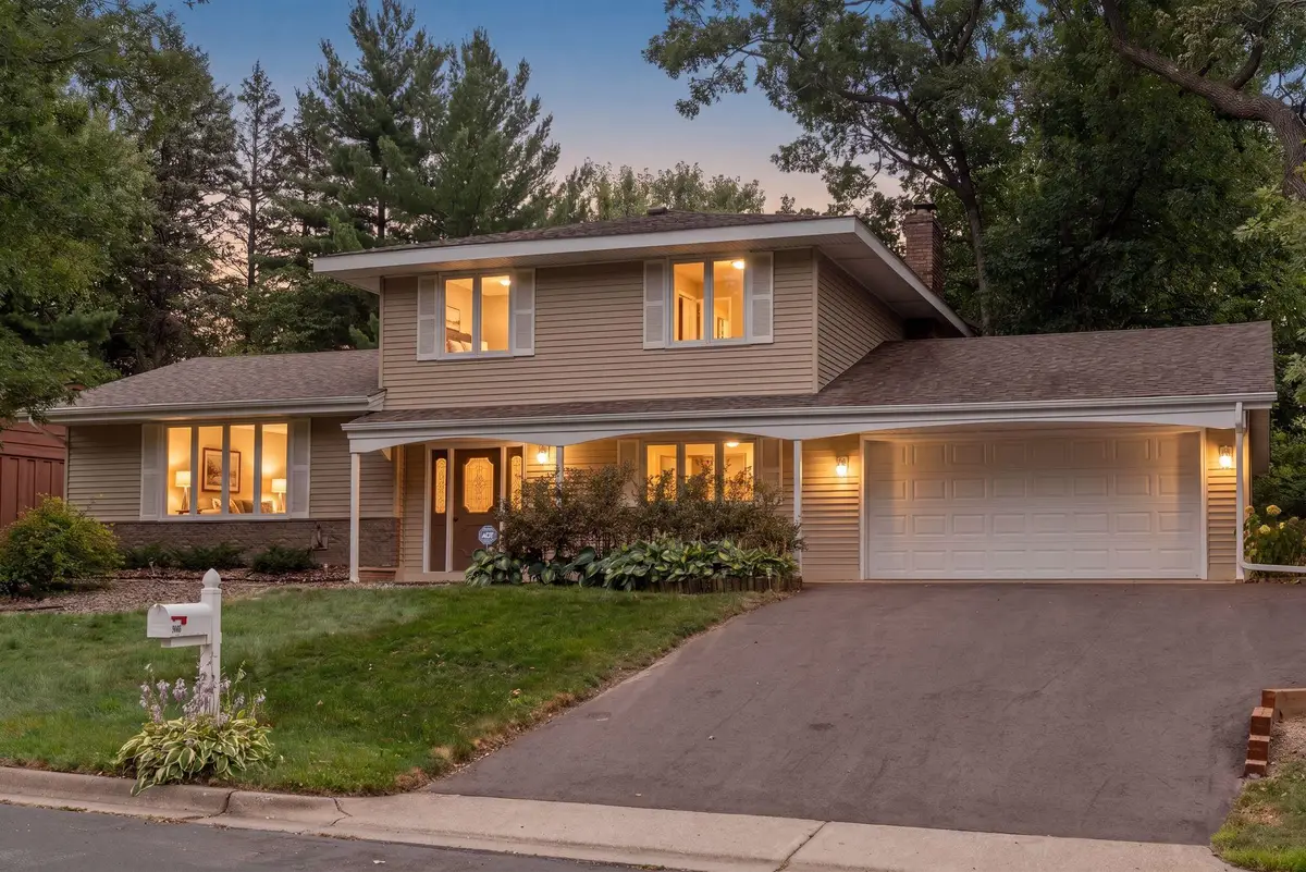 1086 Carlton Drive, Shoreview, MN 55126 - #1