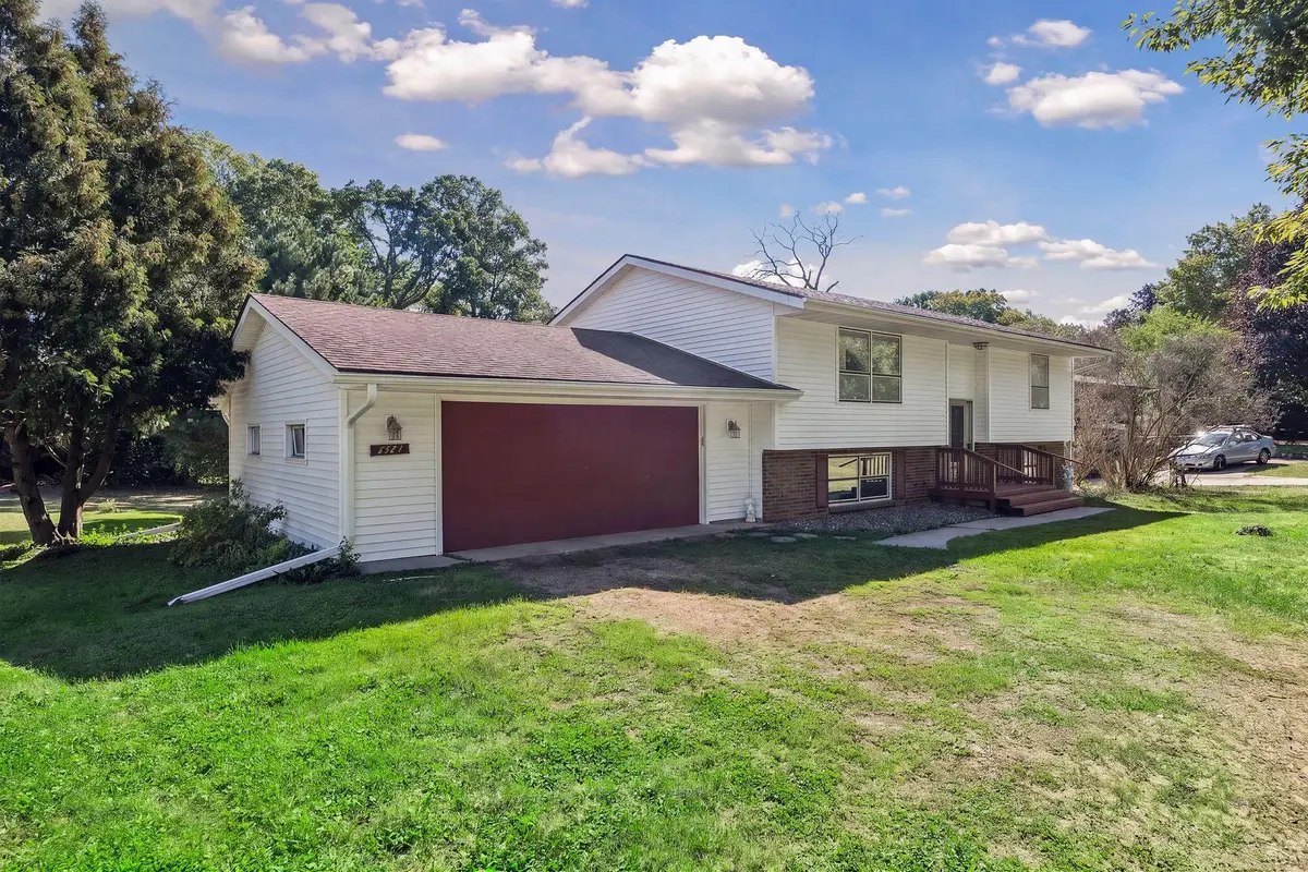 6521 Kurtz Lane, Eden Prairie, MN 55346 - #1